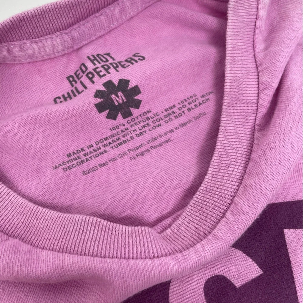 Red Hot Chili Peppers Graphic Tee - Picture 2 of 2